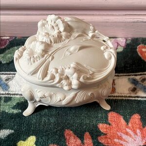 Source Unknown Cream Decorative Storage Box